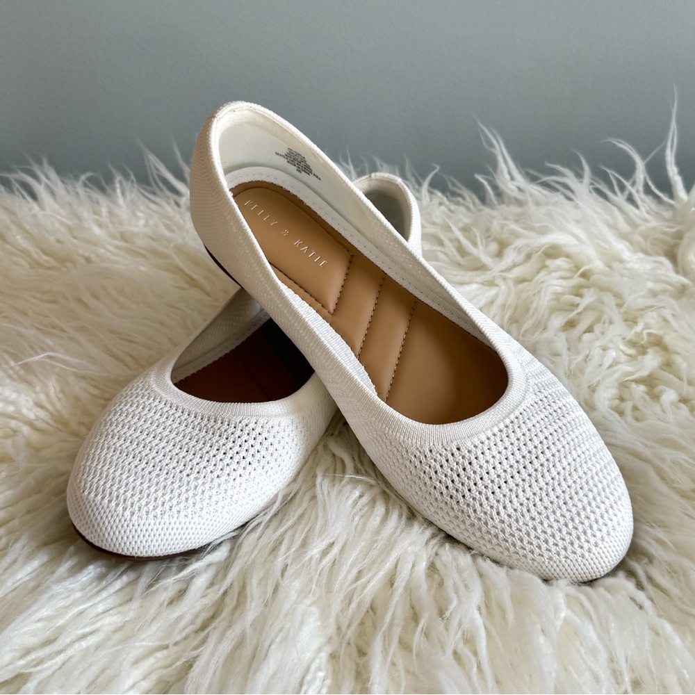 Kelly & Katie White Knit Flats